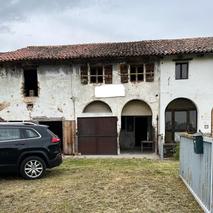 Scorzè vecchia porzione di casale in Vendita